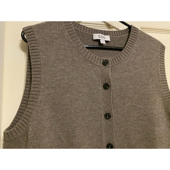 COS 100% WOOL BUTTONED Sweater Vest Pockets EUC Brown Womens Large - Picture 14 of 16